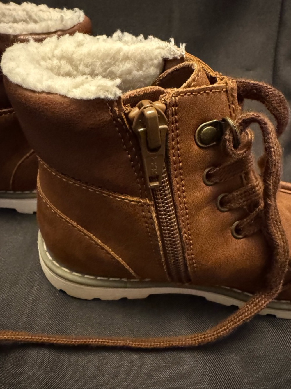 EUC- Toddler Boys Old Navy Brown Boots size 11 - Picture 8 of 12